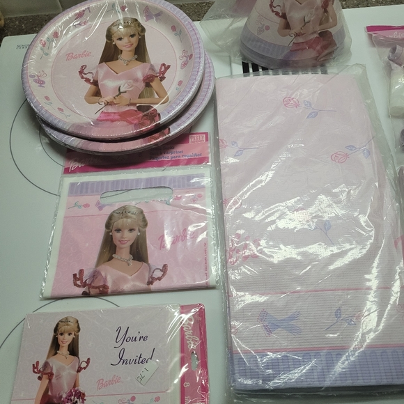 Hallmark | Party Supplies | Vintage Barbie Birthday Party Supplies ...